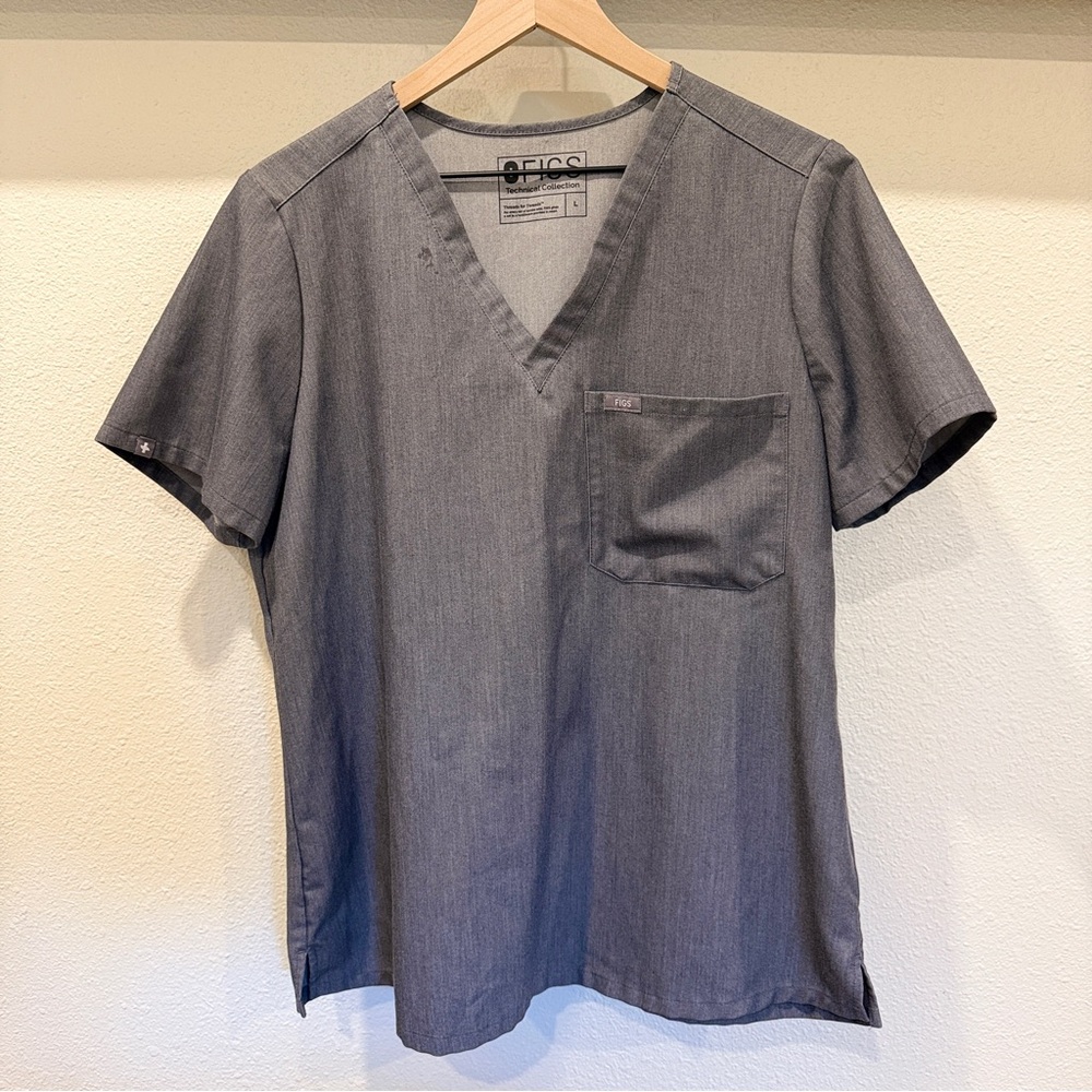 Figs Catarina One-Pocket Scrub Top in Graphite | Size Large